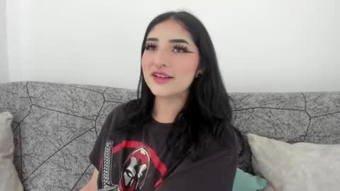 Snapshot of kattengel_ chatting on May 31, 2026, 8:10 pm Kat online show from May 31, 2026, 8:10 pm