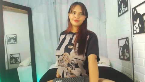 kattia online show from March 8, 2025, 11:49 pm