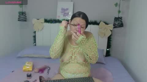 Katia online show from December 22, 2025, 12:35 pm