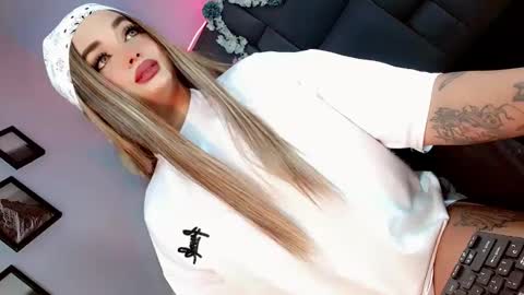 kattie_sweet_ online show from September 27, 2025, 12:59 am