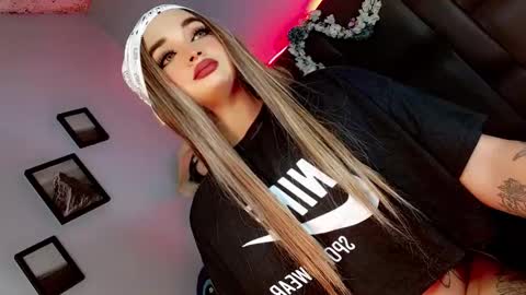 kattie_sweet_ online show from October 2, 2025, 10:39 pm