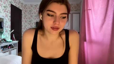 Snapshot of kattiemichelson chatting on June 14, 2026, 7:10 am Molly online show from June 14, 2026, 7:10 am