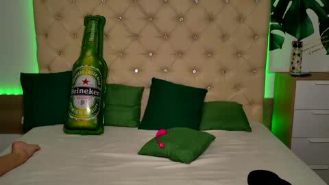 KattieSims online show from September 25, 2025, 7:28 pm