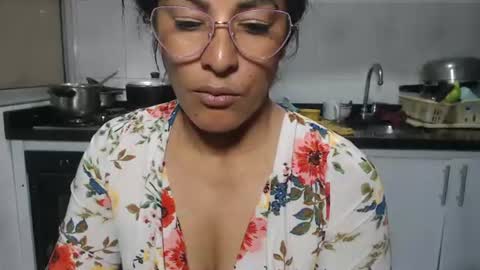 Snapshot of kattleyagray chatting on July 16, 2026, 8:04 pm KattleyaGrey online show from July 16, 2026, 8:04 pm
