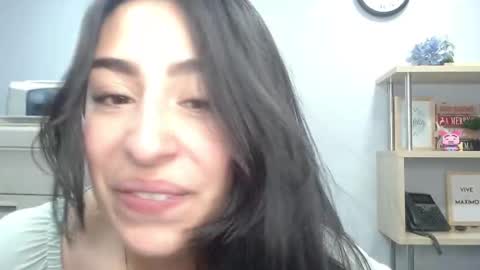 Snapshot of katty_love01 chatting on September 17, 2025, 3:35 pm katty_love01 online show from September 17, 2025, 3:35 pm