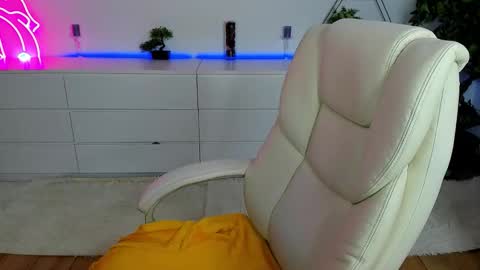 Snapshot of katty_rose8 chatting on September 26, 2025, 6:56 pm Katty online show from September 26, 2025, 6:56 pm