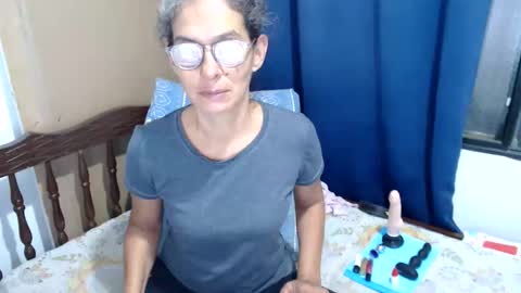 Snapshot of kattydirty144 chatting on October 29, 2025, 9:27 pm angel online show from October 29, 2025, 9:27 pm