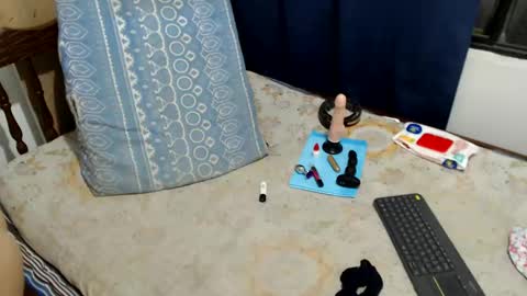 Snapshot of kattydirty144 chatting on November 1, 2025, 10:12 pm angel online show from November 1, 2025, 10:12 pm