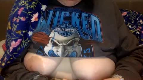 kattyxoxo98753 online show from November 4, 2025, 3:33 pm