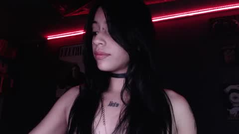      online show from November 22, 2025, 2:54 am