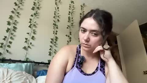 Snapshot of katxxgolding chatting on June 16, 2026, 7:16 pm Princesse Kat online show from June 16, 2026, 7:16 pm