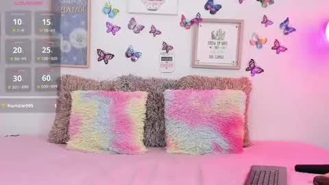 katy_lovejk online show from May 11, 2026, 6:05 pm