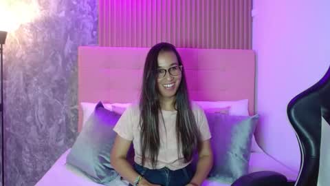 Katy online show from September 24, 2025, 1:03 pm