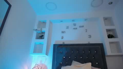 Katy Van online show from September 9, 2025, 6:24 am