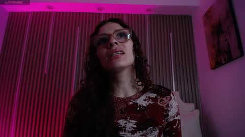 Snapshot of katy_van chatting on April 1, 2026, 8:39 pm Katy Van online show from April 1, 2026, 8:39 pm