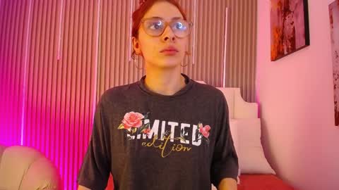 Snapshot of katy_van chatting on April 6, 2026, 8:21 pm Katy Van online show from April 6, 2026, 8:21 pm