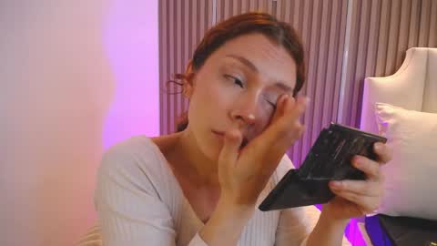 Snapshot of katy_van chatting on April 13, 2026, 9:42 pm Katy Van online show from April 13, 2026, 9:42 pm