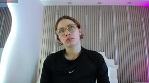 Snapshot of katy_van chatting on April 18, 2026, 8:42 pm Katy Van online show from April 18, 2026, 8:42 pm