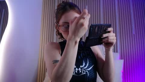 Snapshot of katy_van chatting on April 22, 2026, 9:27 pm Katy Van online show from April 22, 2026, 9:27 pm