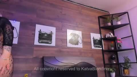 Snapshot of katyablonding chatting on September 9, 2025, 2:05 pm salo  online show from September 9, 2025, 2:05 pm