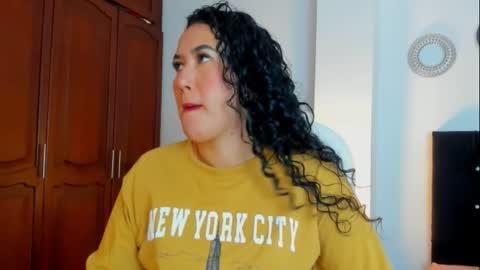 KATYAJHONSS online show from October 4, 2025, 7:23 pm