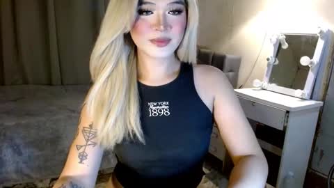 katykiat online show from October 18, 2025, 9:37 pm