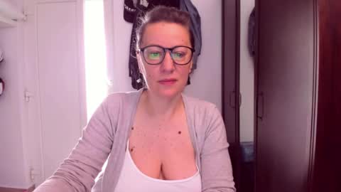 Katy online show from June 14, 2026, 5:42 am