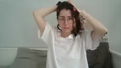 kawaii snowflake online show from October 19, 2025, 1:01 pm