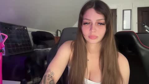 K3z14 online show from December 9, 2024, 5:52 pm