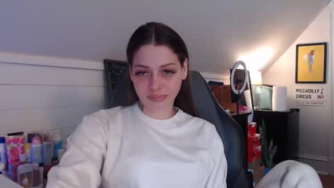 K3z14 online show from February 3, 2025, 7:10 pm