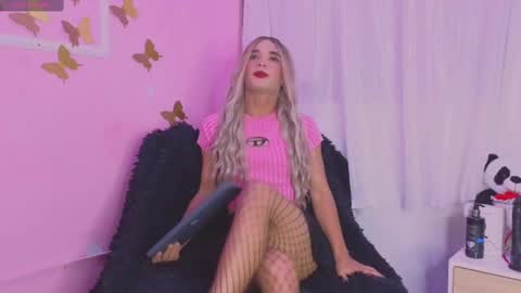 Snapshot of kayalstone chatting on February 15, 2025, 8:01 pm Cattleya stone online show from February 15, 2025, 8:01 pm