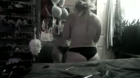 Snapshot of kaylaandmike23 chatting on June 23, 2026, 10:41 pm M and K online show from June 23, 2026, 10:41 pm