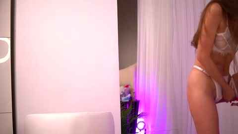 kaylabray online show from December 17, 2024, 5:29 am