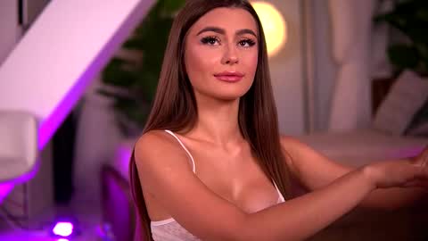 Snapshot of kaylabray chatting on September 22, 2025, 3:41 am kaylabray online show from September 22, 2025, 3:41 am