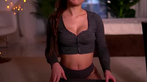 Snapshot of kaylabray chatting on February 15, 2026, 5:15 am kaylabray online show from February 15, 2026, 5:15 am