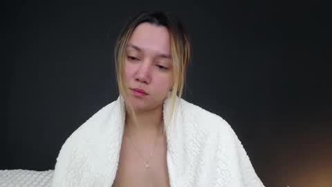 Kayla Hosk online show from January 24, 2025, 7:51 am