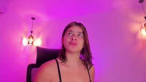 Snapshot of kaylajhonnes6 chatting on September 18, 2025, 2:08 pm      K A Y L A      online show from September 18, 2025, 2:08 pm