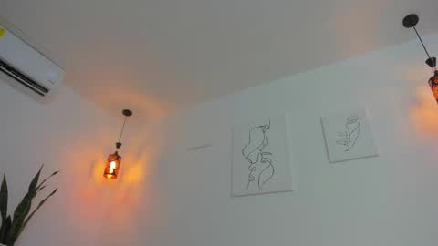 Snapshot of kaylajhonnes6 chatting on October 23, 2025, 1:21 pm      K A Y L A      online show from October 23, 2025, 1:21 pm