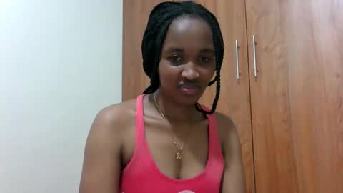 Snapshot of kaylar005 chatting on June 7, 2026, 4:00 pm kaylar online show from June 7, 2026, 4:00 pm