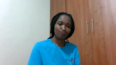 Snapshot of kaylar005 chatting on June 10, 2026, 10:14 am kaylar online show from June 10, 2026, 10:14 am