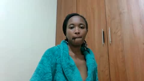 Snapshot of kaylar005 chatting on July 25, 2026, 8:01 am kaylar online show from July 25, 2026, 8:01 am