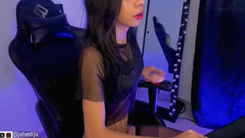 Snapshot of kayle______ chatting on February 23, 2026, 10:29 pm INSTAjohedija online show from February 23, 2026, 10:29 pm