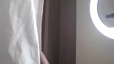 Snapshot of kayleeeee_ee chatting on September 17, 2025, 10:22 pm Kaylee online show from September 17, 2025, 10:22 pm