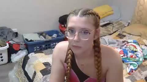 kaylee kakes online show from May 2, 2026, 8:47 pm