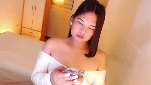 Y O U R        F U T U R E       K A Y L E E  online show from September 14, 2025, 9:47 pm