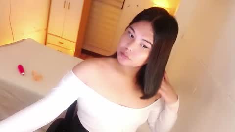 Y O U R        F U T U R E       K A Y L E E  online show from October 2, 2025, 2:13 pm