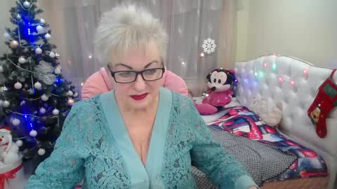kaylesmoll online show from December 20, 2024, 2:30 am