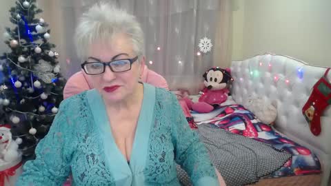 kaylesmoll online show from December 20, 2024, 5:36 am