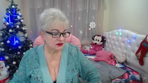 kaylesmoll online show from December 21, 2024, 1:58 am
