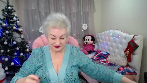 kaylesmoll online show from January 21, 2025, 11:13 pm
